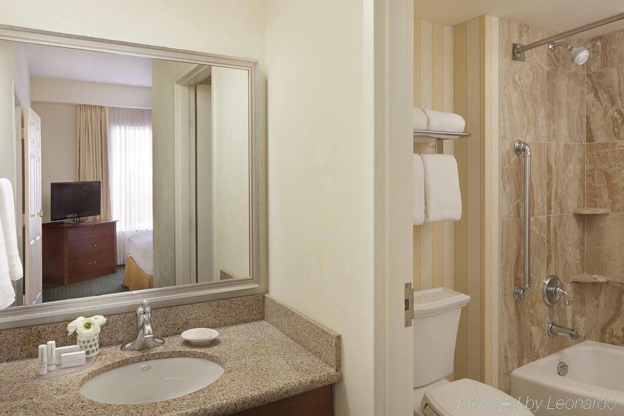 Residence Inn By Marriott Toronto Airport Exteriör bild